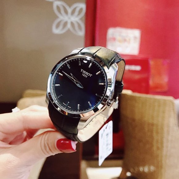 Tissot Couturier Men's Date Watch - Picture 2 of 4